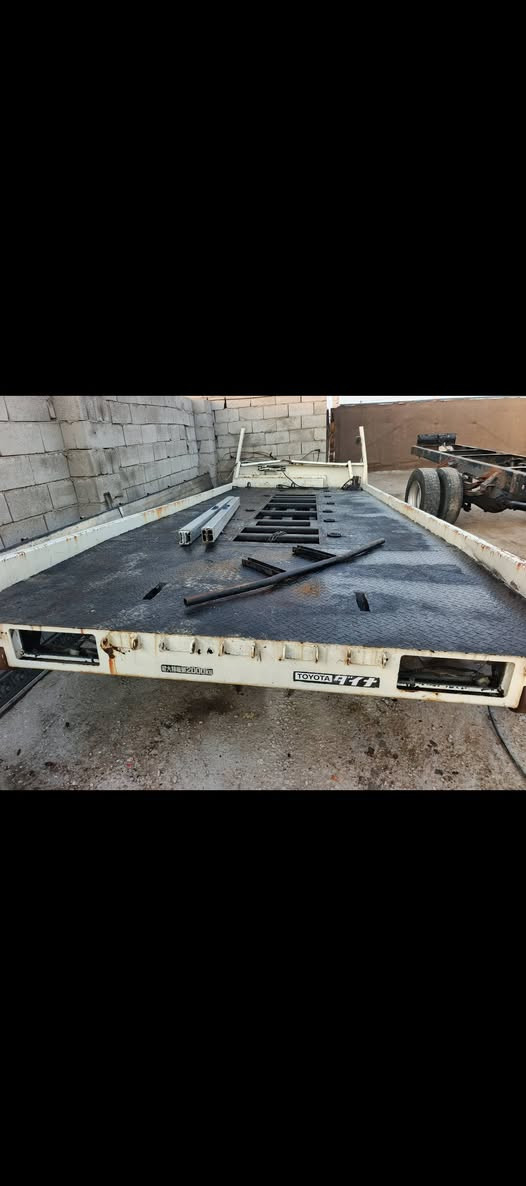 السلام عليكم بدي سطحه كنتر ياباني زنجيل ينزل للأخير ما مشتغل بالعراق بدي جديد طول 5 مترات ونص وعرض مترين و 20 سنتمتر للاستفسار ***********/ ***********
