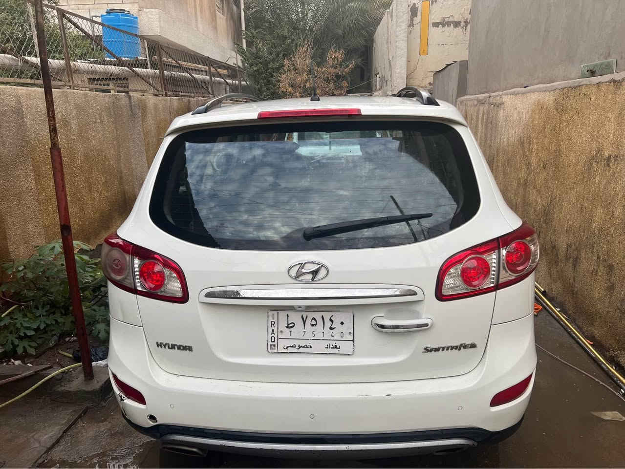 السلام عليكم اخوان 
سنتافيا 2012 خليجي فول ١/١ مكينة ٢٤٠٠ دوش  ماشية 128 الف كيلو متر (79الف ميل) مكفولة من الصبغ بيها طخة بالجاملغ موضحة بالصور على حالها
مواصفات :
٧ راكب ،تبريد ٣قطع ، اشاير بالمري ، كشن كهربائي ، بصمة ابواب دخول ذكي ، السيارة بصمه تشغيل ، فتحة بالسقف ، تخم تايرات جديد باتري جديد سيارة جديدة
ملاحظة محرك مفتوح بسنة 2019 كازكيت مبدل عمل درجة اولى مشروع وطني رقم الماني سنوية لحد 2028 
للاستفسار:***********
او على الخاص بغداد, العراق
