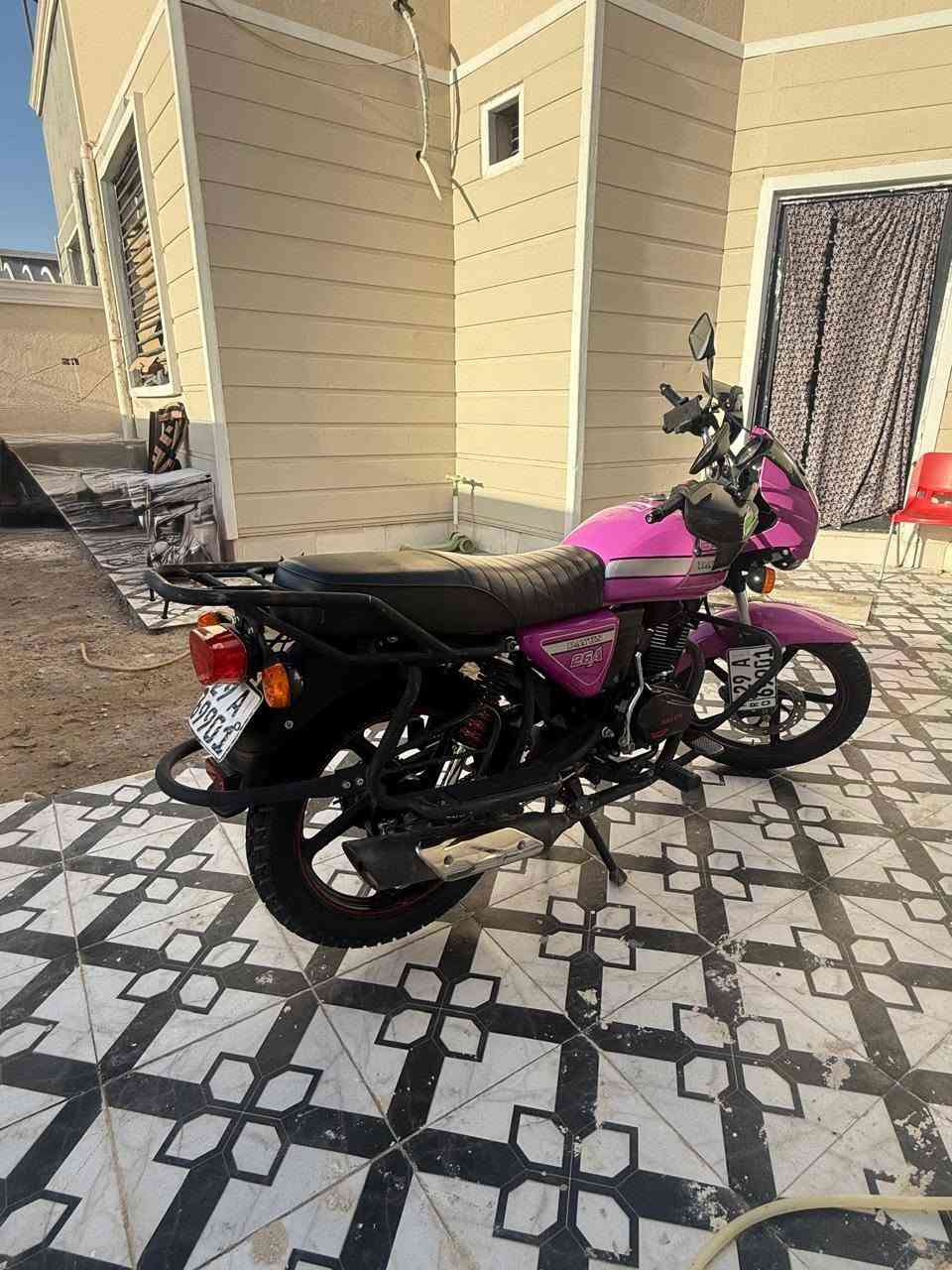 دراجة ديوان نفخ موديل 23 طالعة بال 25  رقم كوت برغي مامفتوح بيها سعر 2700 مكان ناصرية مدينة الصدر 
موجود ع رقم فقط ***********
