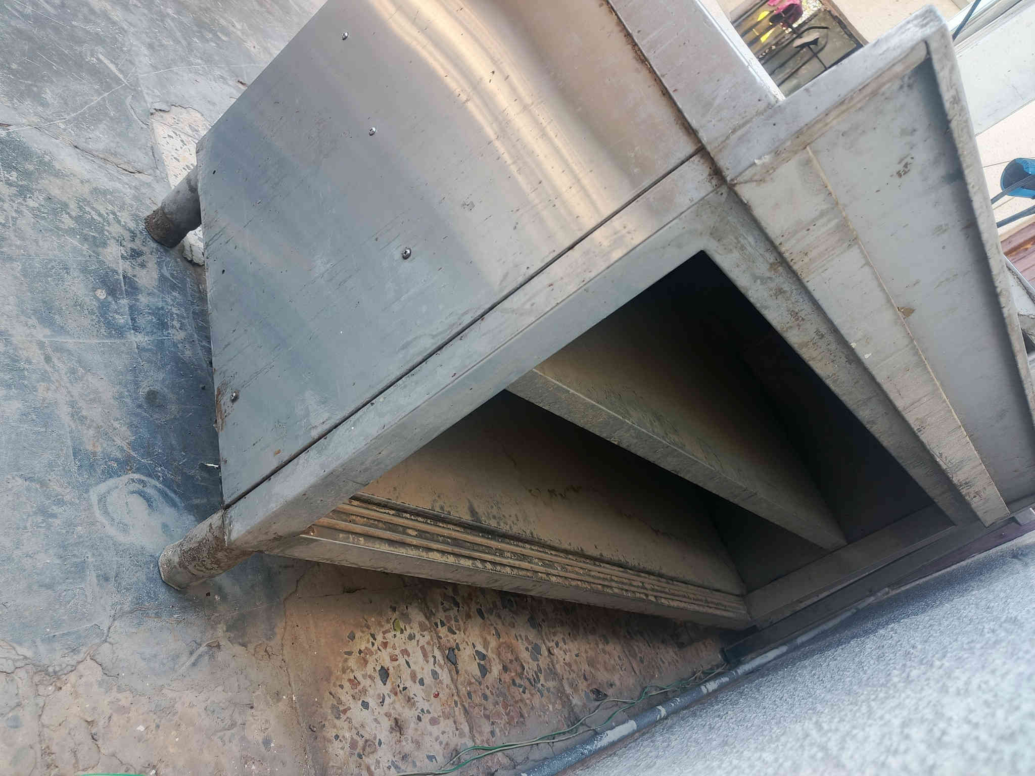 ميز ستنلس ستيل غذائي نظيف قفله ١٥٠ الف حي الاعلام
الطول ١٦٠
العرض ٧٠
***********
