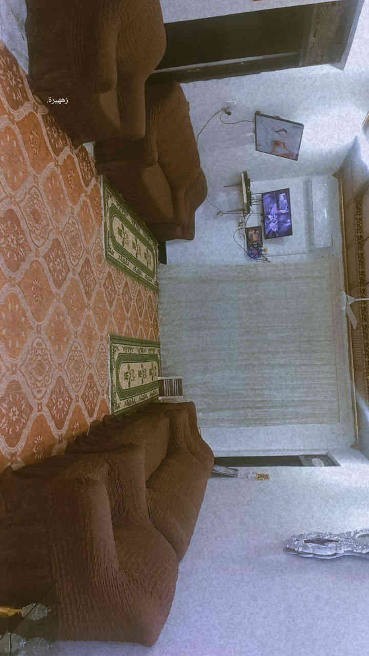 بيت للبيع 
زراعي سند 25 مساحة 300م طريق السنية سايد الزوار عامود 706 للاستفسار اتصال ع الرقم ***********
او***********
