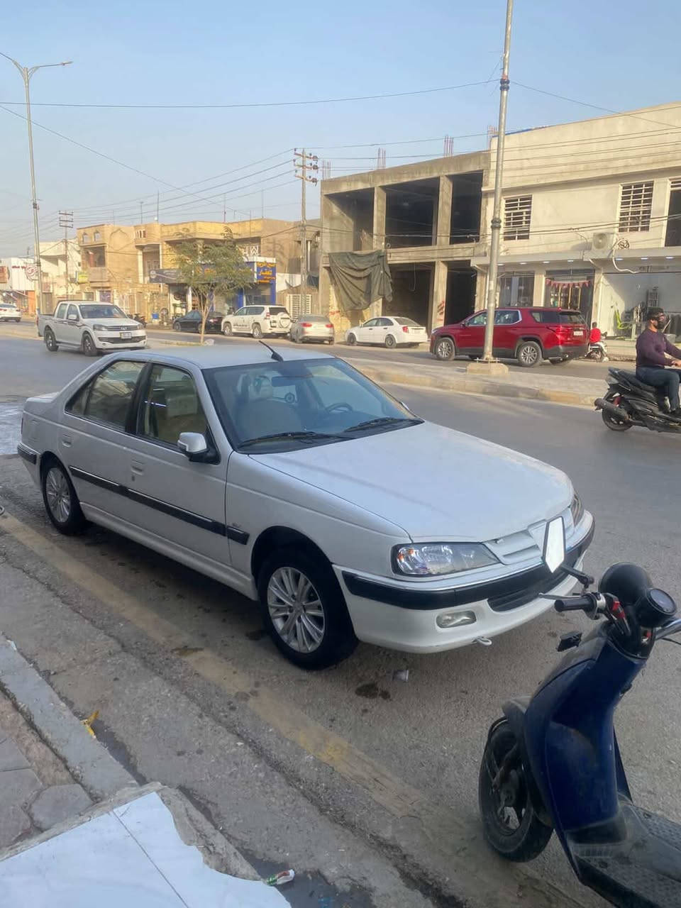 السلام عليكم بيجو بارس موديل 25  ماشيه 45 حره تحويل ثاني يوم بيه بارد بل بنيد مدوشمه دوشمه عامه السعر 82 وبيه مجال بسيط العنوان واسط الكوت الرقم *********** غير متواجد عل نت
