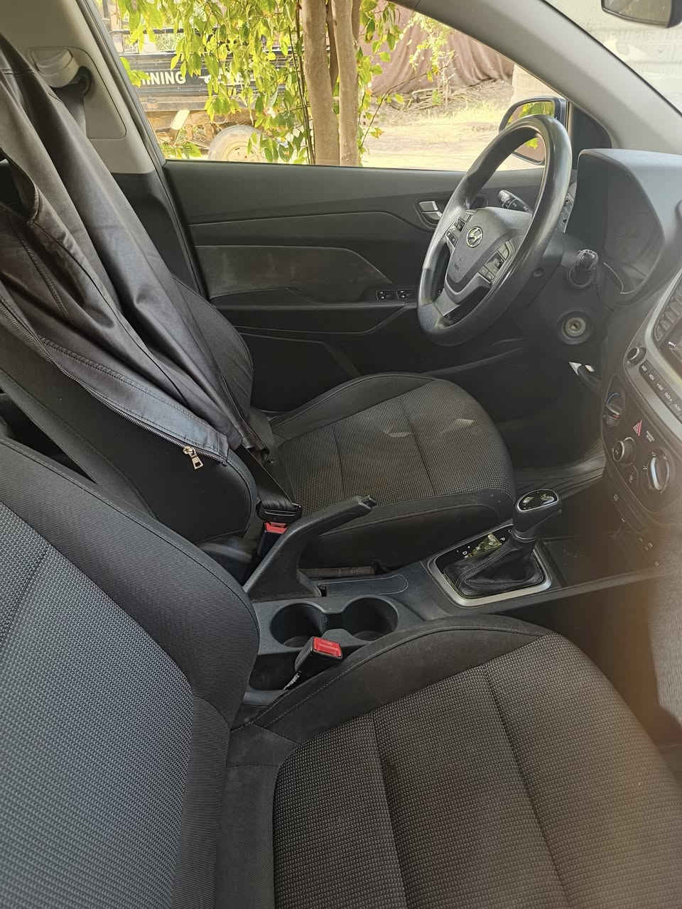 اكسنت امريكي بدون ضربه مكفوله موديل 20 نضيفه بمعنه الكلمه مال بيت السبير مانازل غير متواجد عل فيس هذا رقمي ***********
