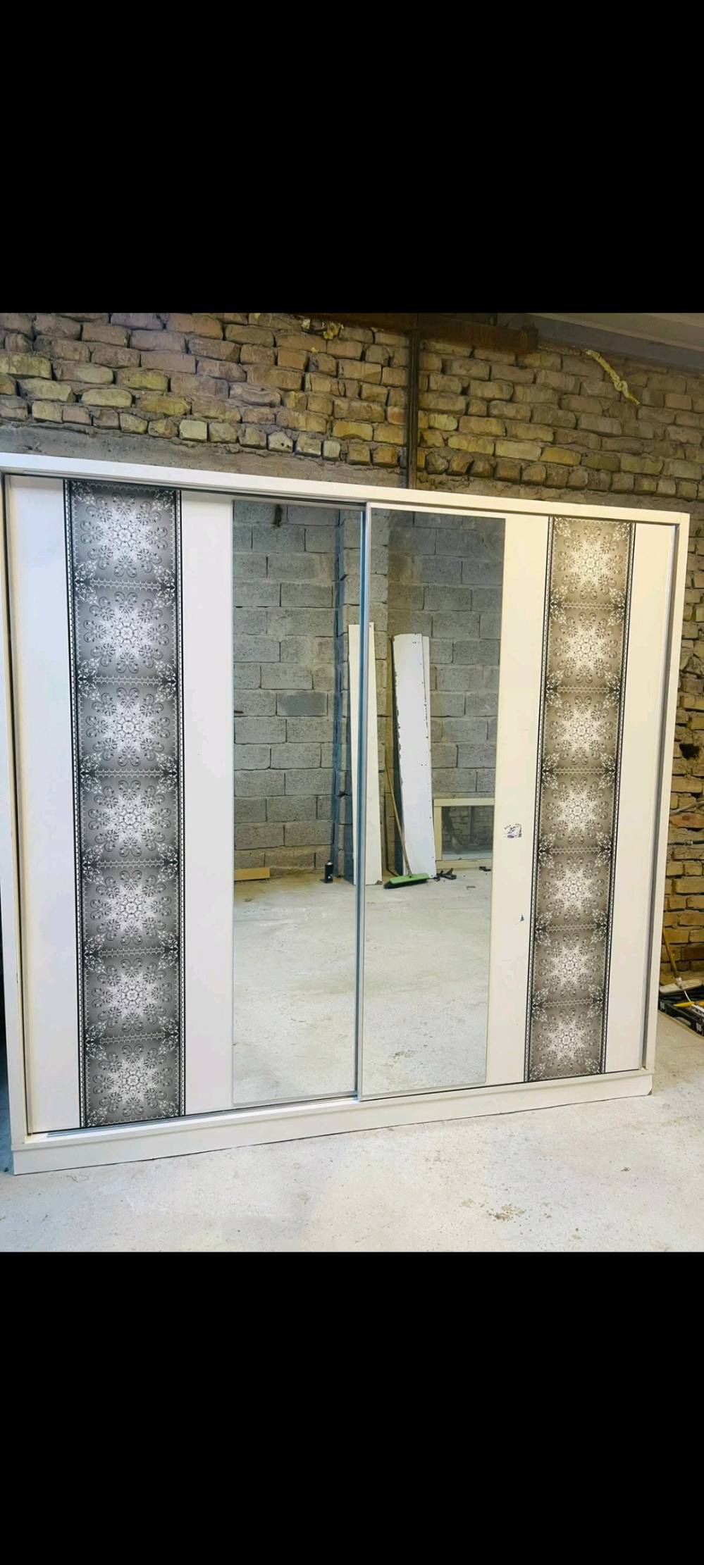 ٥ قطع نضيفة لوحدة ٤٠٠ بغداد 