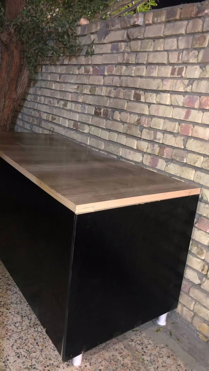 ميز مكتب تزكام جديد مامستخدم ابد الاستفسار على رقم 
***********
