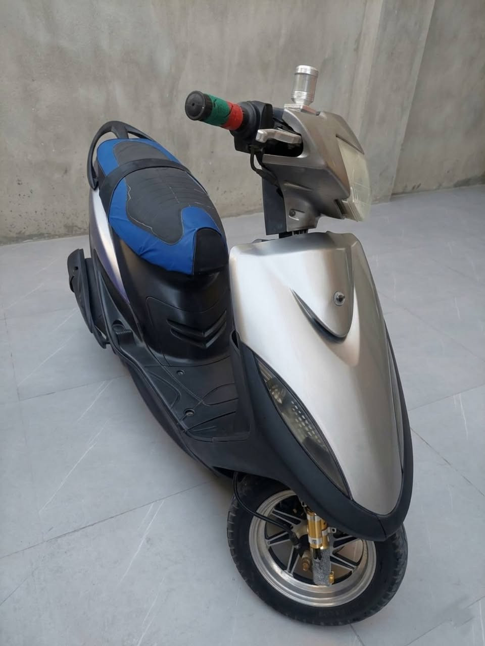 ماكس عدله للبيع شغاله  كهربائيات هندر سلف نكره 
مسويلها ادامه مره وحده السعر 450 وبيها مجال للشراي 
***********
