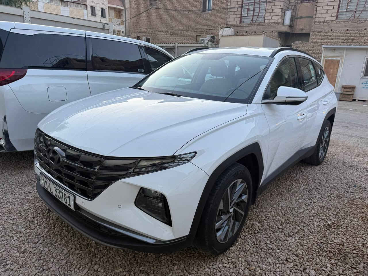 ماشية 28 الف كيلو
رقم بغداد دولي 
محرك 2000 دوش 
حساس امامي خلفي 
وضعيات قيادة ثلاثي 
ستيرن جلد حياكة
تبريد قطعتين 
تحكم جهتين ستيرن 
شاشة كبيرة 
كاميرا دوارة 
ابل كار بلي 
اشارة بالمري مع الشفط 
لايت زنون مع لايت عند الاستدارة 
بصمة تشغيل
السعر 223$ مع المجال البسيط جدا
الاتصال ع الرقم
***********
