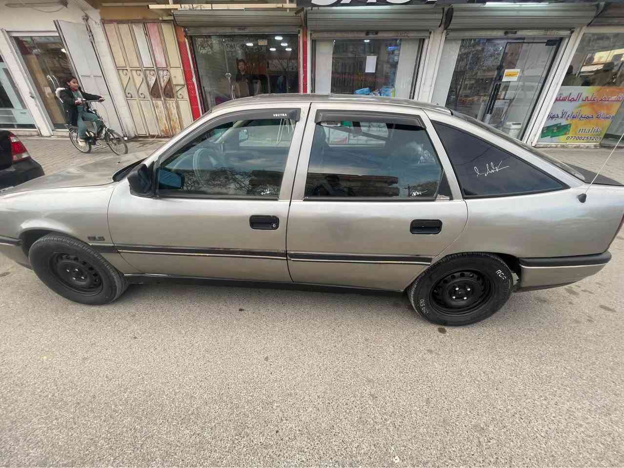 اوبل فكترا موديل ٨٩ سنويه دفتر بانزين تايرات جديده صدر جديد سياره جاهزه سعر ٣٣ وبي مجال بسيط 
*********** كركوك, العراق
