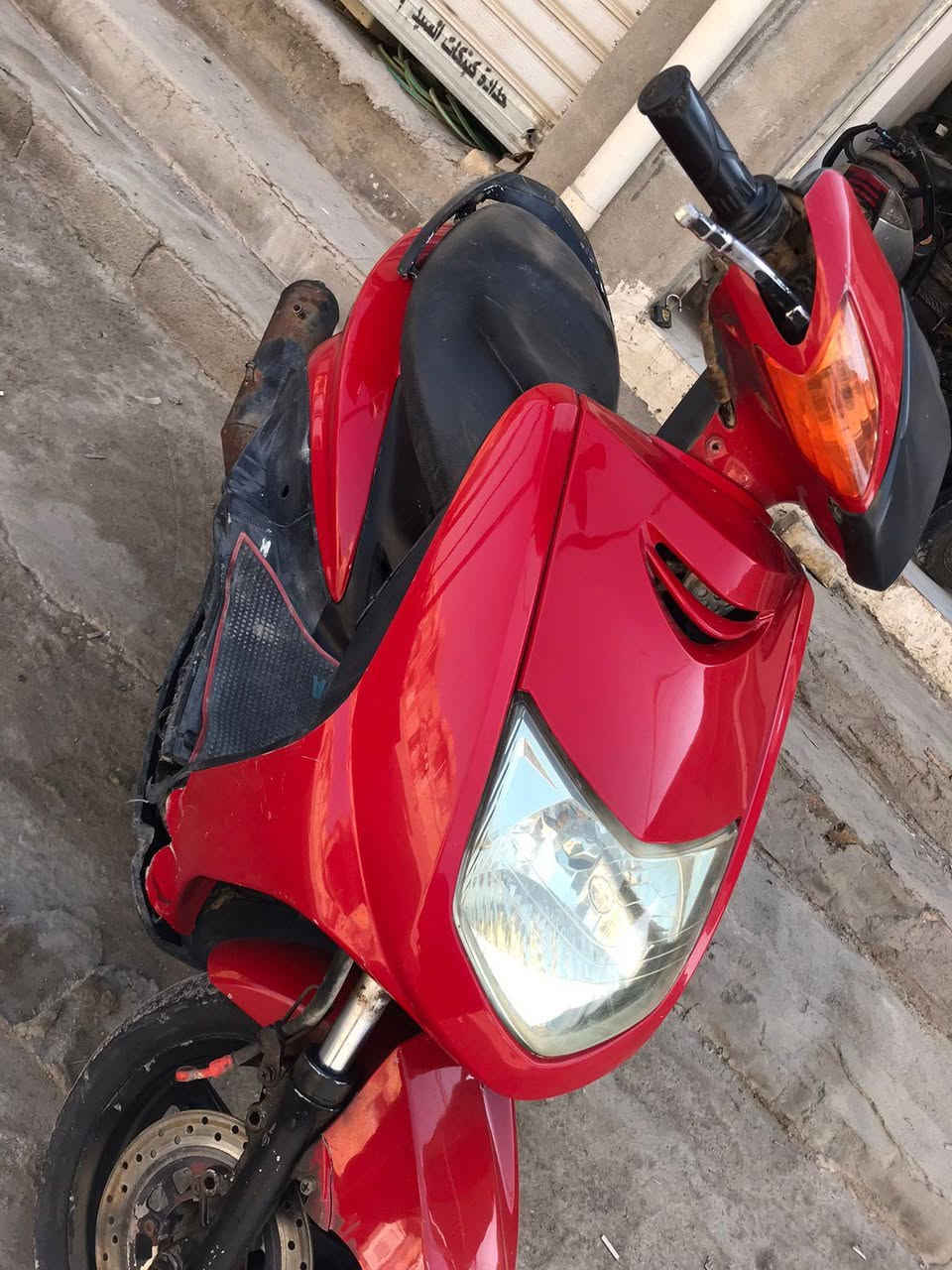 سكنس نثيه 
مجفته تجفيت كله اصلي
تواير جدد 
سلف هندر كله شغال كهرباياته شغاله 
سعره 400 بيه مجال قليل
***********
