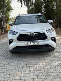 هايلاندر XLE • ٦ سلندر • بدون صبغ