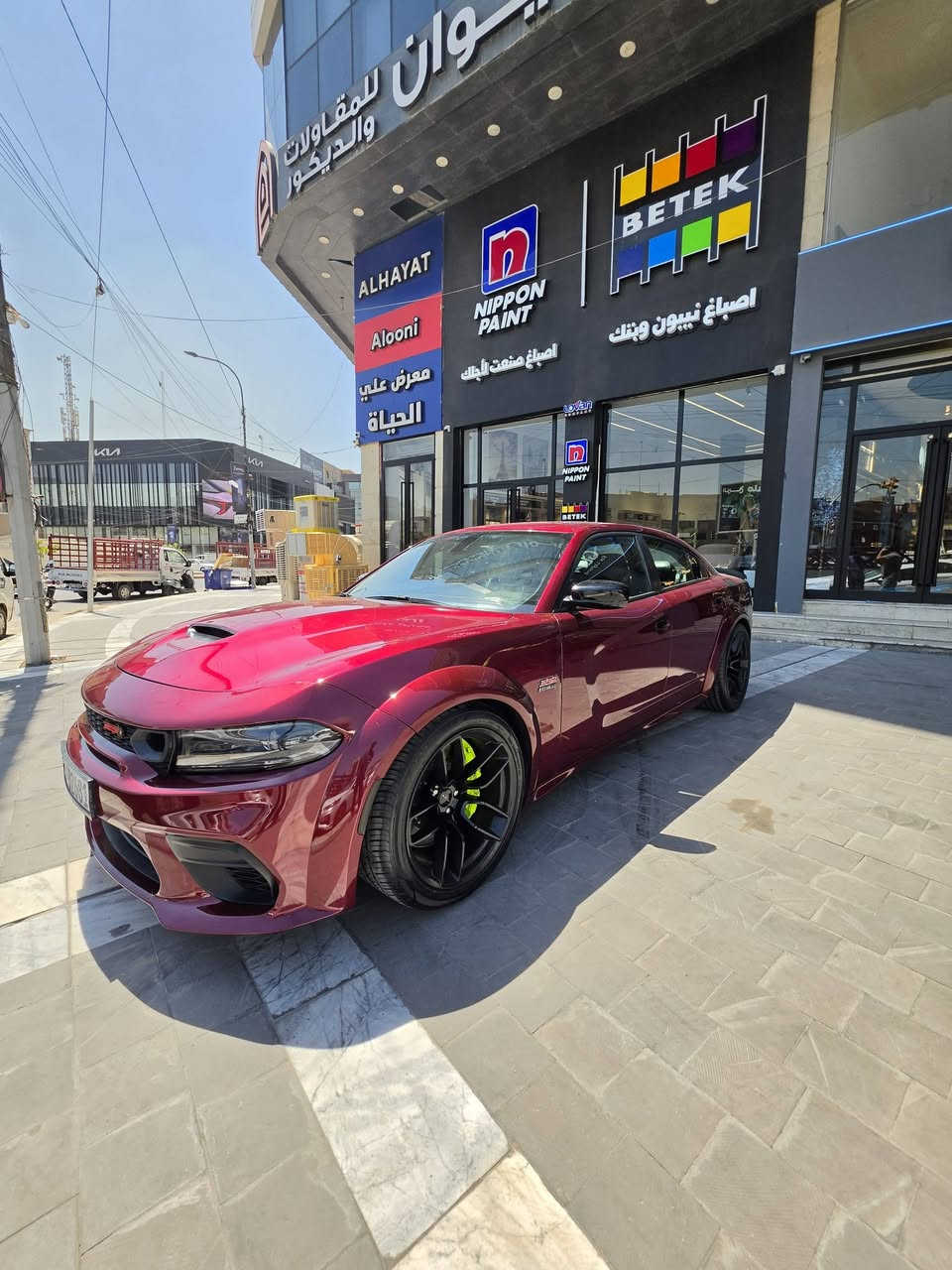 للبيع Dodge Charger Scat Pack Widebody 2020
فول مواصفات 1/1 
بدون تبديل بدون صبغ بيها تعمير براس الشاصي فقط  وبوارد بسيطة ماشية 37.000
ـ فتحه سقف
ـ بصمة تشغيل وأبواب 
ـ رادارات خلفية وجانبية 
ـ كشن كهرباء 
ـ سستم صوت هارمن كاردن
ـ مقاعد خزن ميموري 
ـ داخل جلد وكنتارة 
ـ تشغيل عن بعد 
ـ نضام قيادة SRT 
ـ فول تحكم ستيرن 
ـ شفتات ستيرن
ـ لايت زينون 
ـ تدفئة وتبريد كشنات 
ـ قطعتين تبريد 
ـ شاشة چبيرة 
ـ كامرة دوارة 
ـ السيارة وايد بودي اصل 
وباقي مواصفات السكات المعروفة السيارة عليها برمجة و تفريغ مصطفى ايكل السيارة كلش جديدة ادامه كامله غرفة احتراق و مغلفه نانو هيكاري و مشمعه مصروف عليها و كامله والكمال لله
معروضة بـ 238$ وبيها مجال 
هاتفـ ***********
