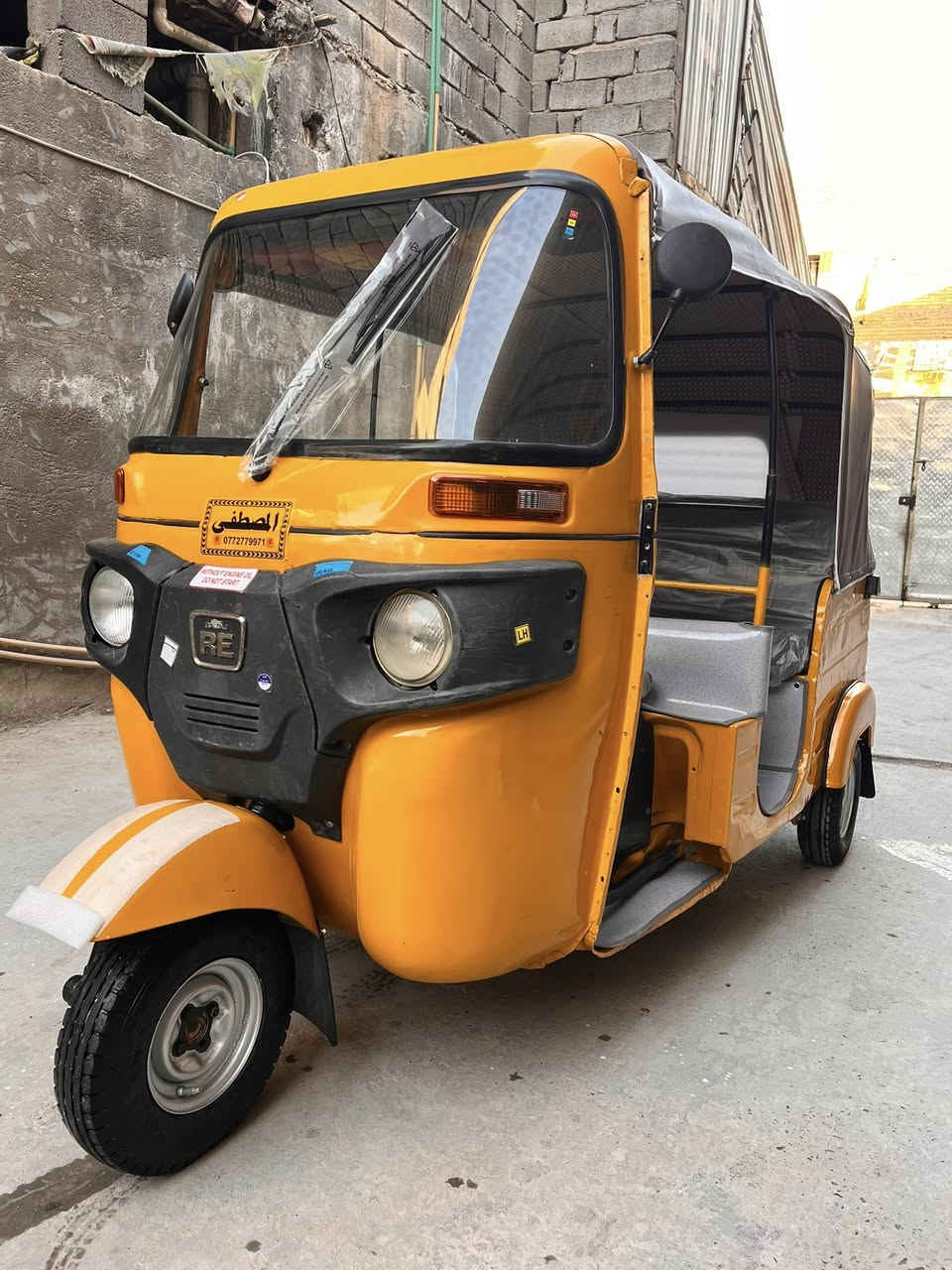 السلام عليكم تكتك للبيع موديل 2019 شهر8  كامله الورق 
مكان الكماليه رقم الهاتف ***********
