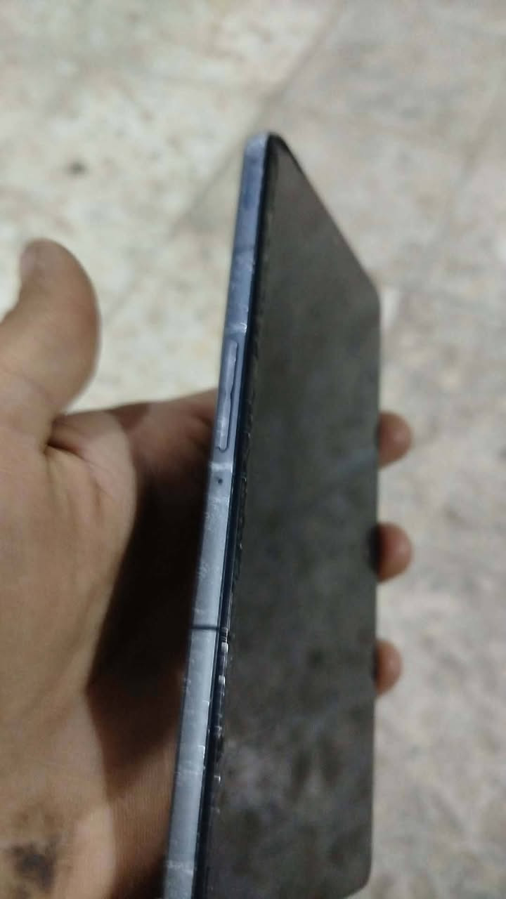 موبايل poco GT f4
للبيع السعر 115 الف الاتصال على الرقم *********** بي واتساب بي كسر بالشاشة مثل ما واضح
