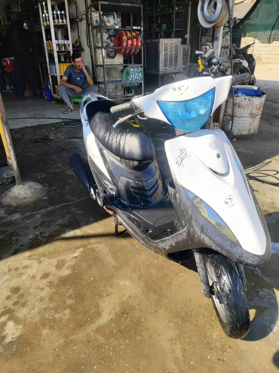 سلام عليكم ماكس عدله دراجه نضيفه بلاديه نكره سلف بكل وقت كلها شغاله ولا برغي نقص سعر 500بيها مجال مكان مجسر لمفرق ستفسار ***********
