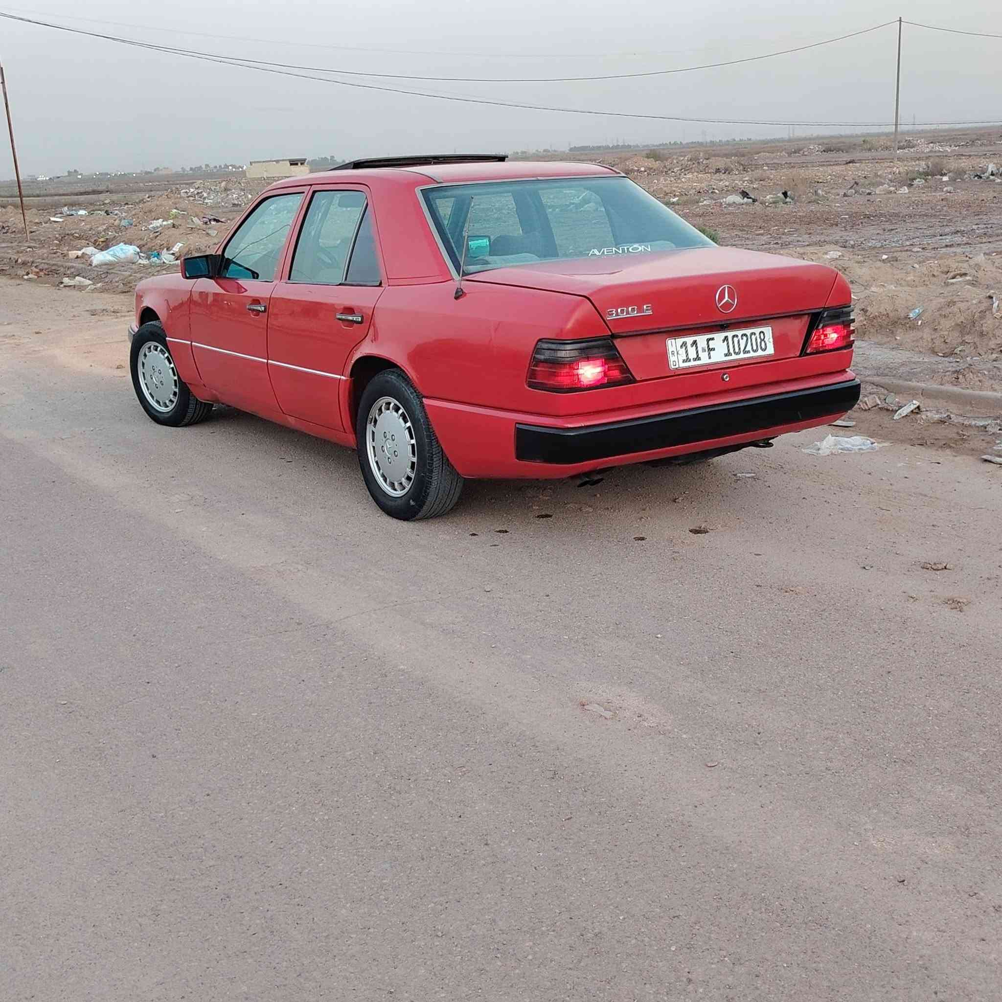 سلام عليكم للبيع مارسدس مديل ١٩٩٠ مكينه خراطيم كير مكينه مكفولات تبريد ثلج صدر خلفي امامي جديد تخم تاير جديد قواعد دبلات مكفولات للبيع او مراوس حسب القناعه السعر ٥٨ العنوان بغداد الحسينيه ***********
