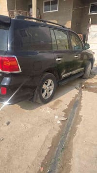 لاند كروز موديل ١٢ باب السايق مفتوح   ونص جاملغ امامي  صبغ مامفتوح  لل...