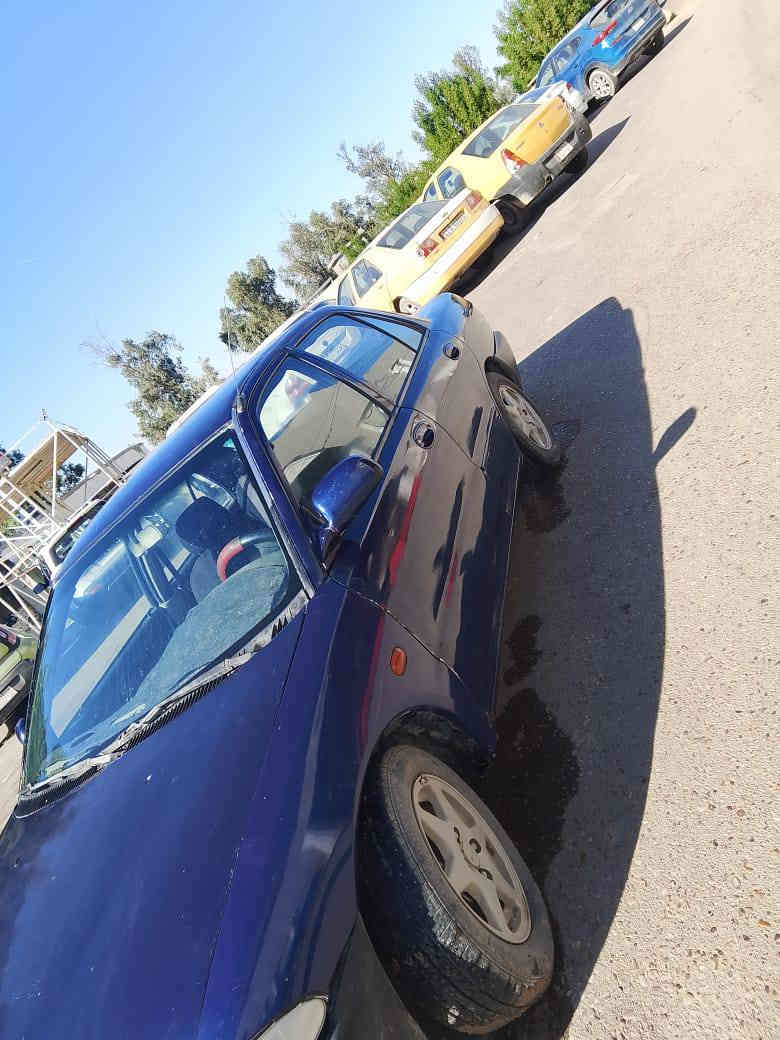 السلام عليكم بروتون ٢٠٠٣ رقم بغداد دولي السياره باسم صديقي اوتو محرك كير جدد صدر حداديه مصبوغه حزام بيها هاي الطخه موضحه بالصوره سياره كلها شغاله السعر ٤٥$ وبيها مجال بسيط مكاني بغداد جسر ديالى الجديد *********** خاص متواجد واتساب والخط فقط
