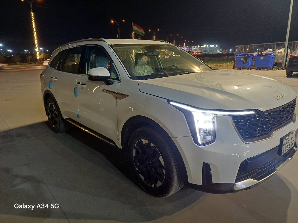 كيا سورنتو ٧راكب  ٢٠٢٤ خليجي ٤ سلندر ١٤ الف ماشي  جاملخ صبغ بدون ضرر داخل مكان اربيل *********** أربيل, العراق
