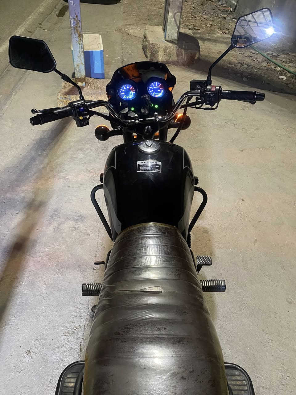 ‏سلام عليكم دراجة للبيع ديون موديل 25 خير من الله وماشي بعد زيرو مرقم أربيل تحويل مكانة
‏ مدخل الهويدر والسعر خاص 
‏ولا رقم الهاتف ***********￼￼
