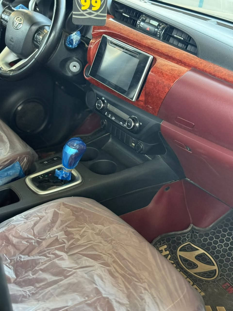 السلام عليكم ورحمة الله وبركاته
بيكم أب ناصية 2016 اوتماتيك اسود ملكي
رقم بغداد الجديد سنويه جديده محرك كير حداديه تبريد جيد بيه بارد شبر وصبغ شبر السونار موجود بالصور المكان واسط الصويرة
السعر 215 وبيه مجال
***********
