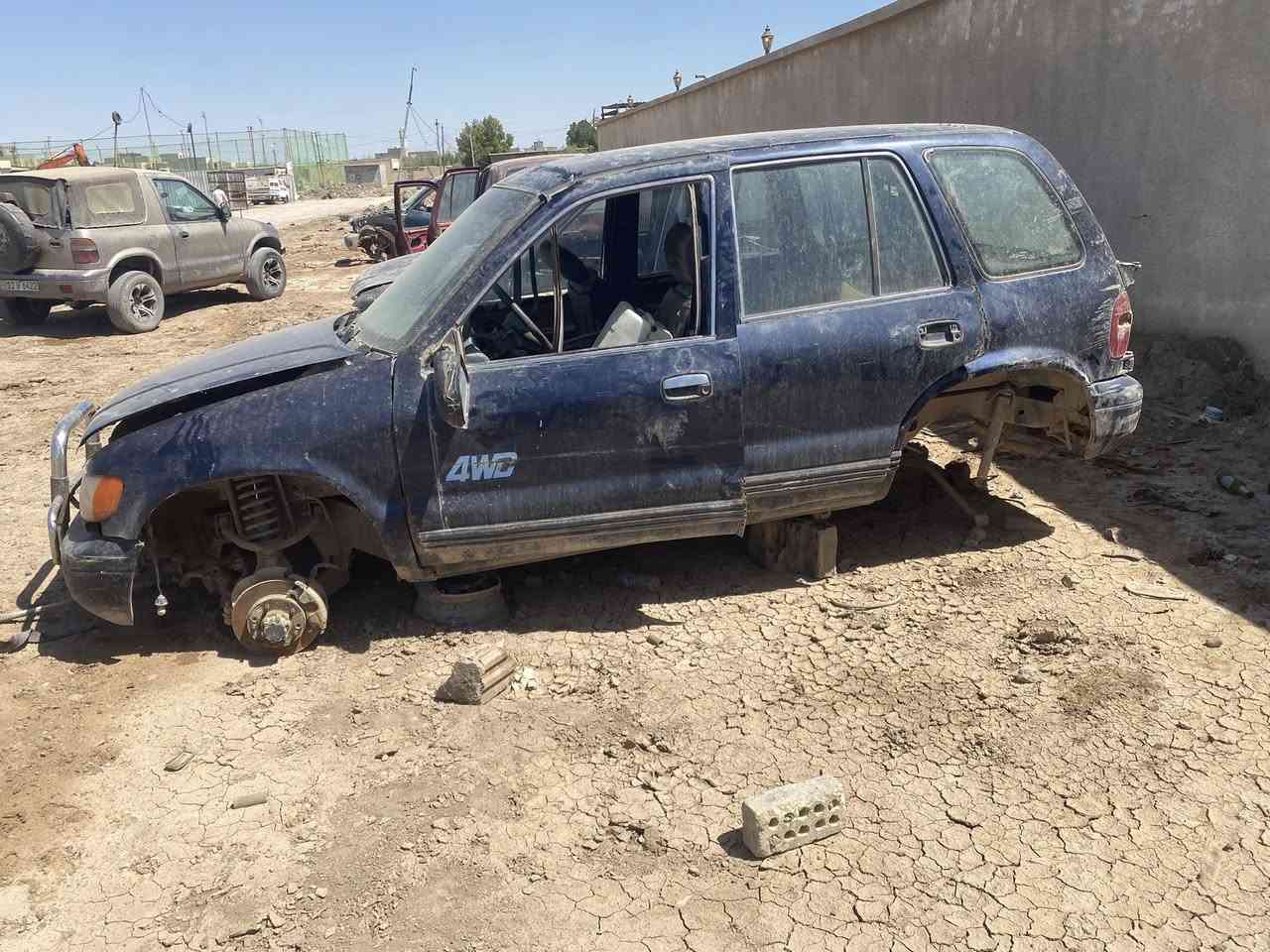 السلام عليكم 
تفصيخ سبورتج مكينه مفتوح ضمان جديده وكير عادي شتحتاج غراض بيك خير ودلل 
ابو غريب الرساله ***********
