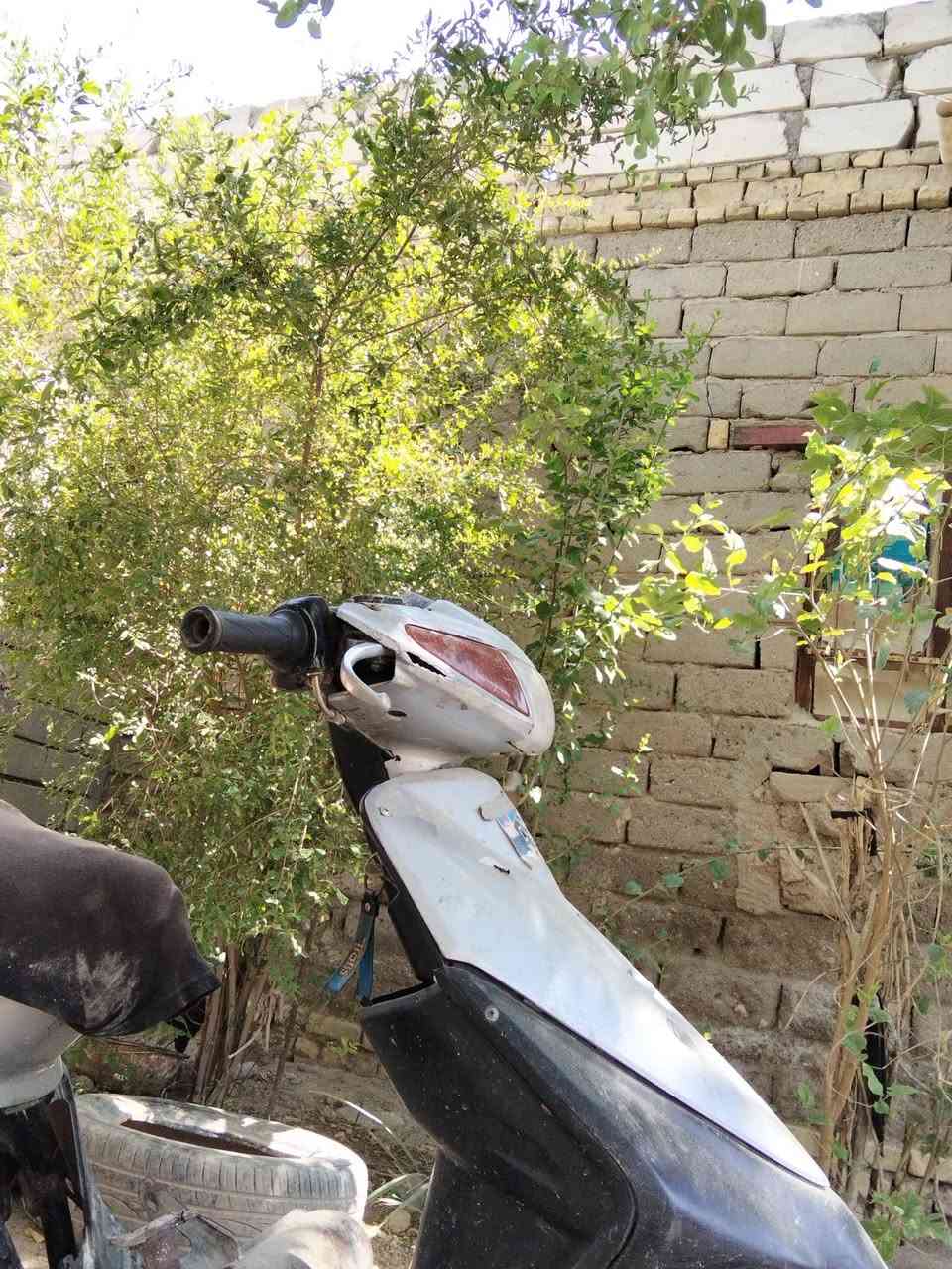 يالله يالله كسر كسر كسر اليوم
دراجة ثعلبة  نضيفة مابيها شيء فقط عطلت عندي وفتحت بوشة وبستم وعفتها حسبالي بيها كوم حديد ابيع  سعر 50 وبي مجال لطيبين تواصل خاص او ع رقم التالي / ***********
