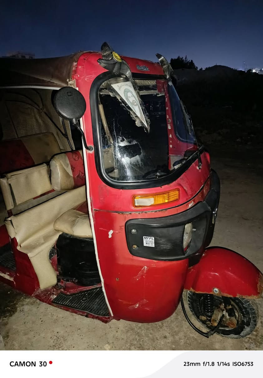 تكتك 18 وراق سحب جاهزه للشارع 
مكينه نضيفه السعر 2700 بيها مجال بصيط
بغداد قرب صيطره الشعب ‏‪***********‬‏
