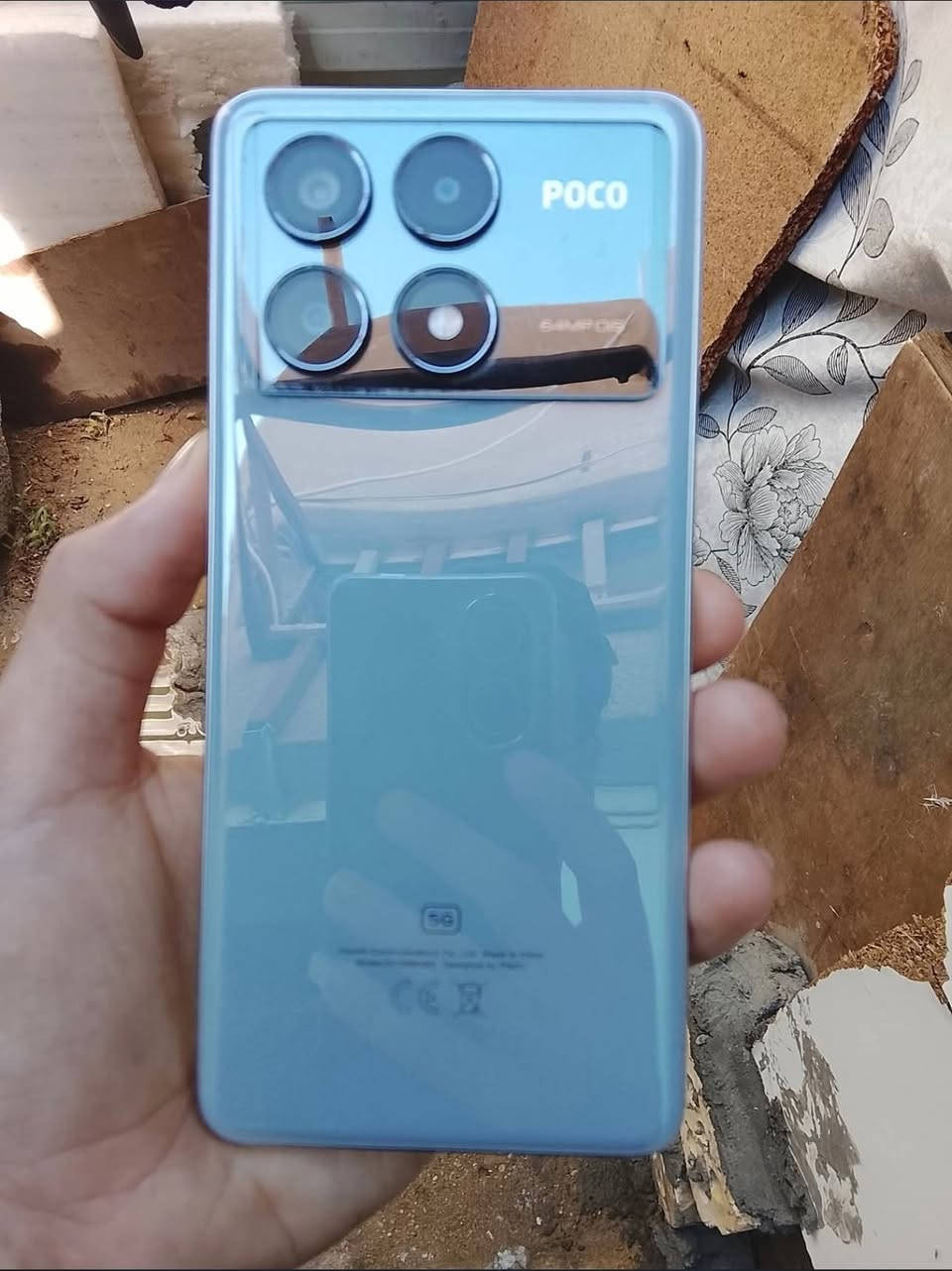 السلام عليكم
📱 POCO X6 Pro 5G

 معالج Dimensity 8300-Ultra

 12+12 رام / 512GB

 يشغل الألعاب ببجي وغيرها على 120 فريم ثابت بدون تقطيع

ملحقاته كامله

مكاني كوفه عباسيه 
مبدل بي فقط شاشه وكاله يعني ماستر 
تواصل *********** واتساب
