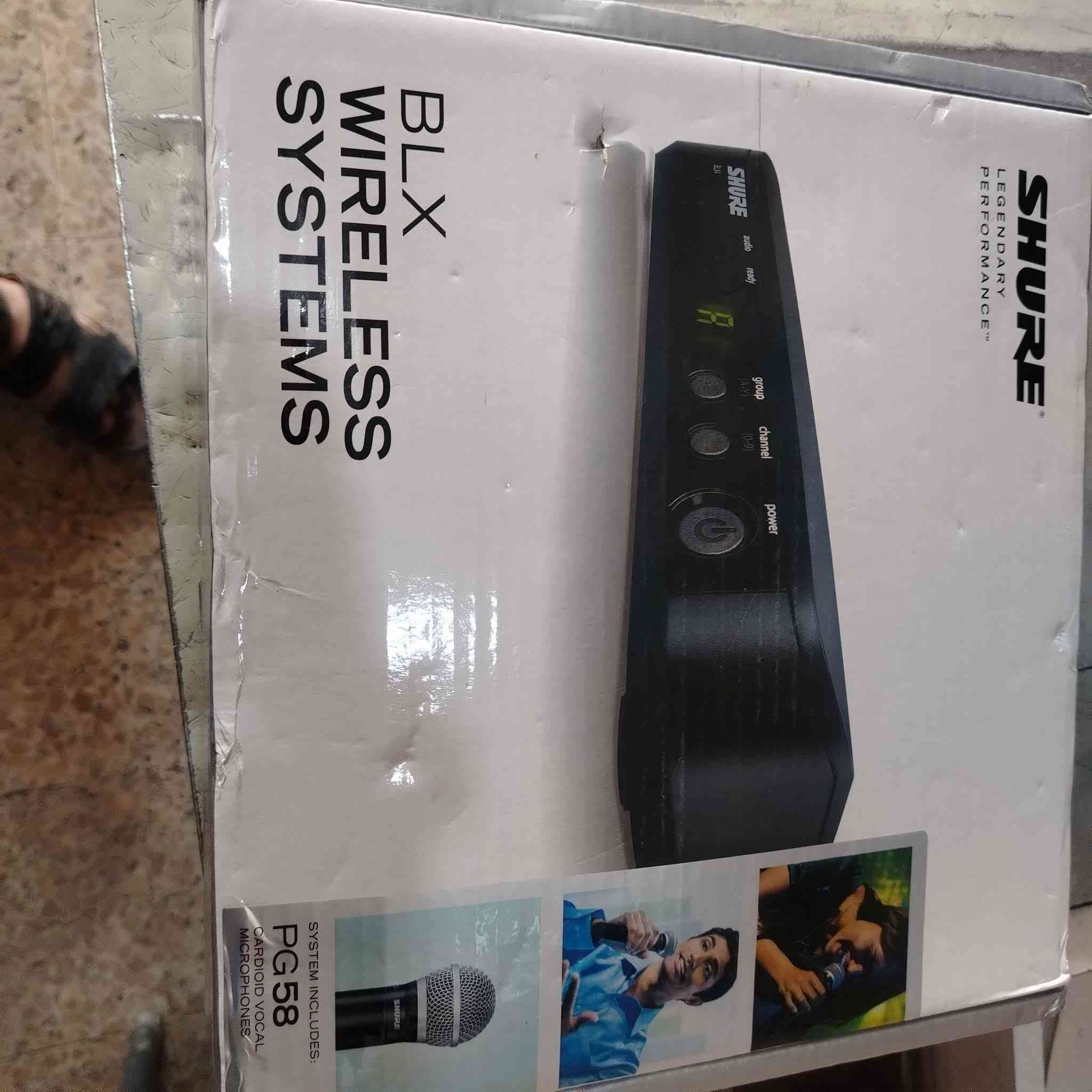 السلام عليكم أجهزه للبيع واسعار مناسبه مكسر صوت جنطه مايكات ومايكات واير ليس واجهزه ديجي وكفرات ثنائي عدد 5 وتك عدد 2
واريل رسيفر جوكر
كبسوله مايك واير ليش شور بيتا


**إذا كنت صاحب هذا الإعلان وتريد حذفه لأي سبب، رجاءا أرسل رسالة إلى الدعم الفني**