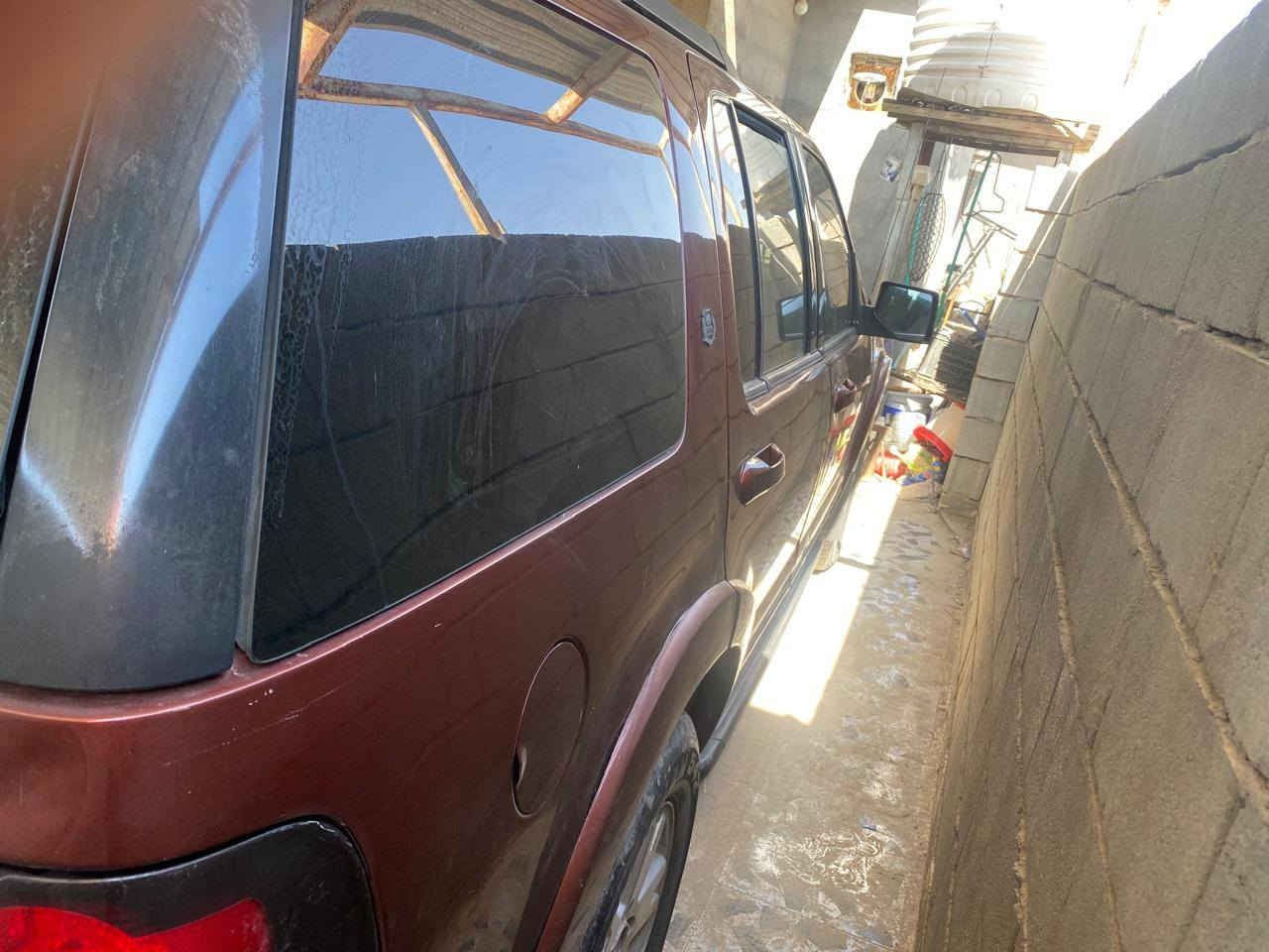 السلام عليكم 
فورد اكسبلورر موديل 2010
مكينه 4000V6
7 راكب
4x4
كير ومكينه  بشرط على فحص
تبريد شغال 
تخم تاير  
حداديه بحاله جيده 
بيها سونار  فحص 
رقم بصره مشروع وطني 

لايت زنون  عالي +ناصي

شاشه اندرويد 

مكاني البصره
السعر 100 وبيها مجال 

الاستفسار الاتصال

***********
