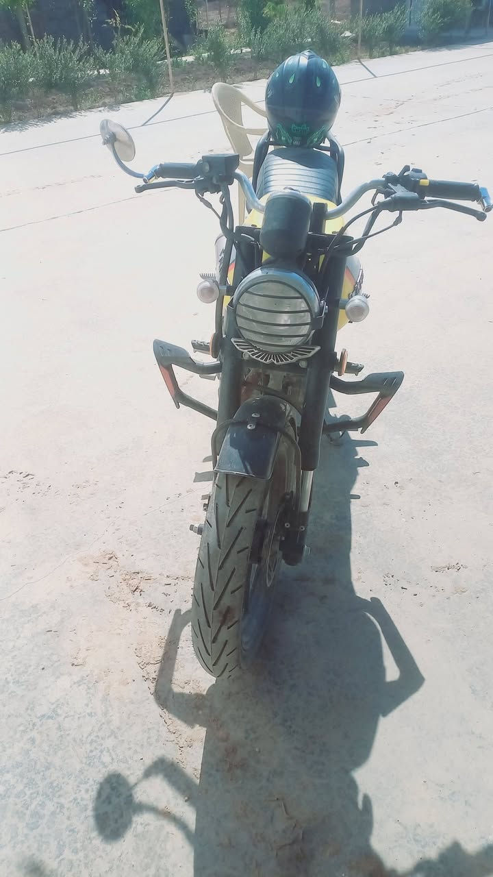 السلام عليكم/ بيع مستعجل
دايون لايتي 
الموديل 2024
حجم المحرك 200 cc
اصولي
السعر 1.250.000 وبي مجال قليل
طويريج ***********
