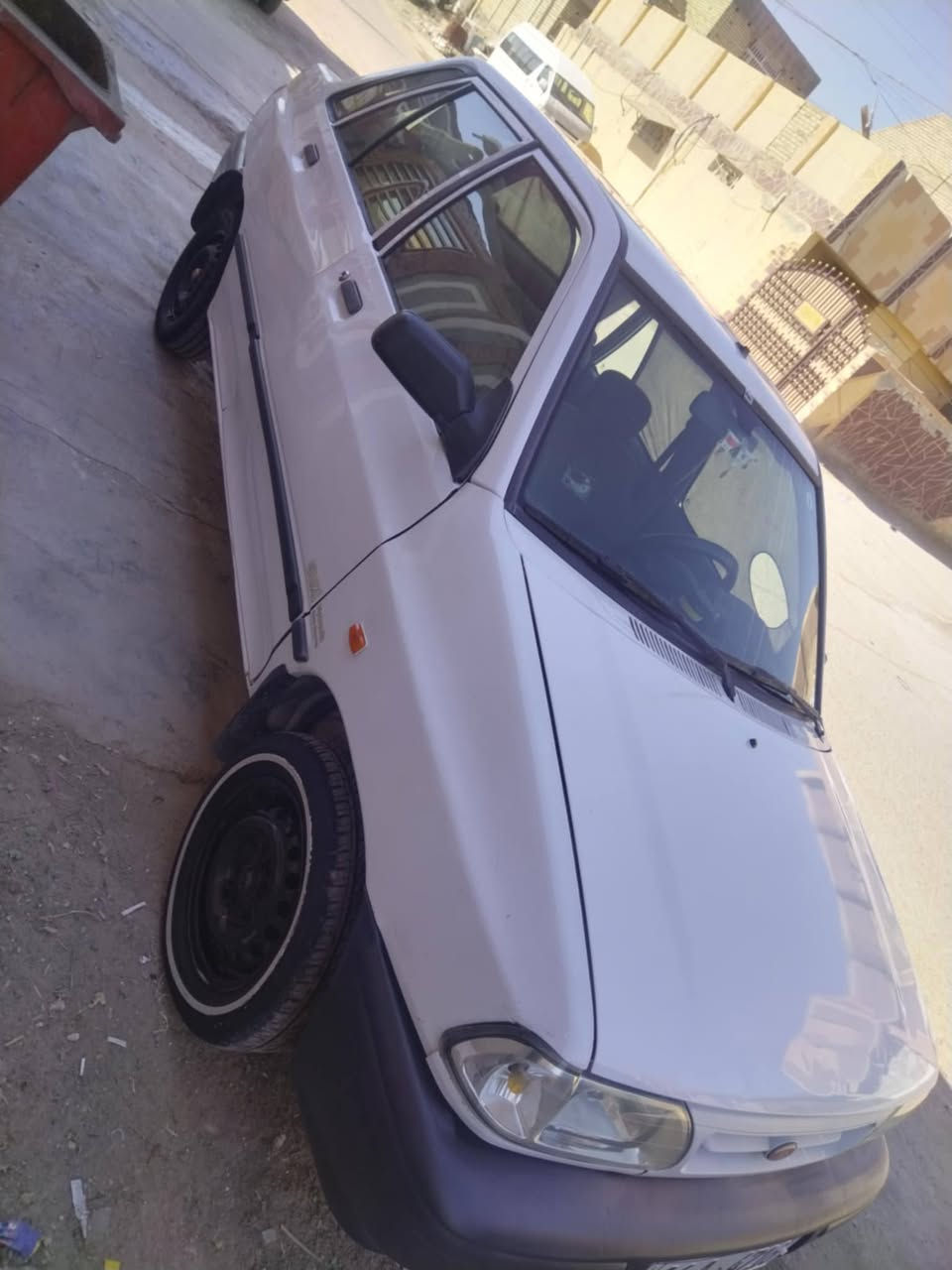 سلام عليكم شباب سايبه للبيع موديل 2011 كفاله عامه رقم انكليزي بسمي شواصي بلاديه سياره بلادي كله تخم تاير جديد سنويه جديد سياره مكفوله مداور ثاني يوم السعر 30 وبيه مجال شراي يتصل اني مكلف بنشر‏‪***********‬‏
