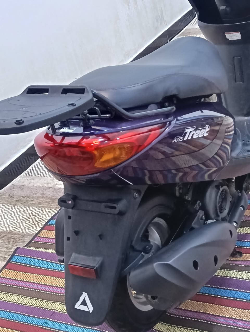 سلام عليكم اكزز ياباني نوزل كفاله عامه دراجة وكاله مكينه بشرط بلكارتونه كفرات اصليه لون بنفسجي  دراجه احله من الصور بس البجم موضح بلصوره الشراي يخابرني مكاني بغداد الشعب ***********
