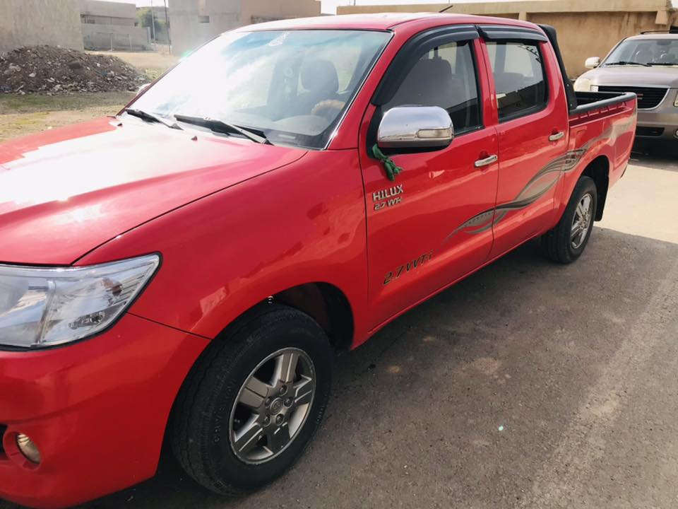 البيع بيكم ٢٠١٣ رقم ديالي تحويل مباشر كويته شاصي ١٩ كير عادي ماشي ١٧٨ حقيقي ماحرك ما مفتوح سيارة جديدة بيها بارد قليل فقط الباقي كفله عامه العنوان صلاح الدين بلد رقم الهاتف ***********
