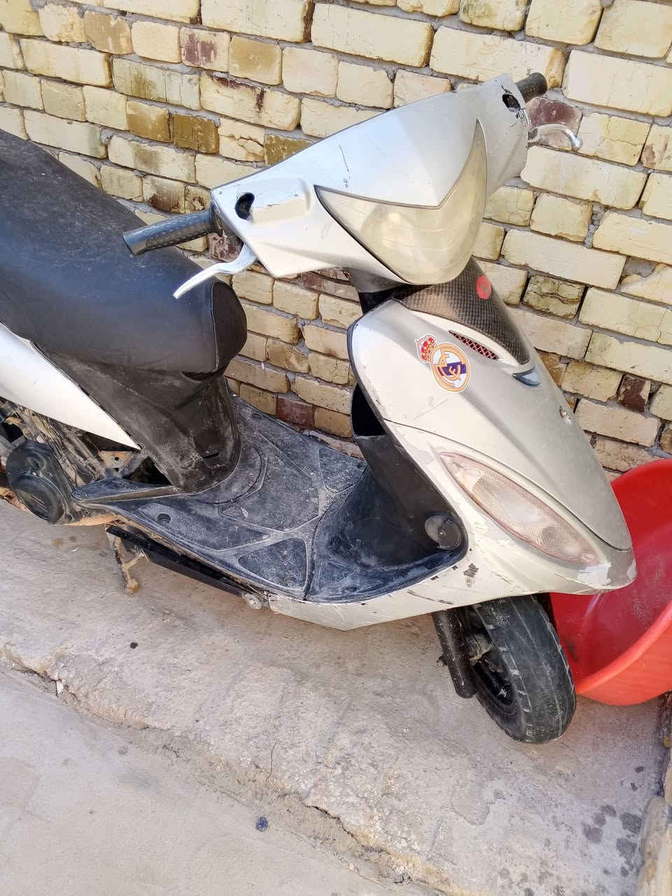 لبيع كوم حديد دير ماتشتغل باتري جديد كبريتر جديد قيم اخذه مالت الله / ***********
