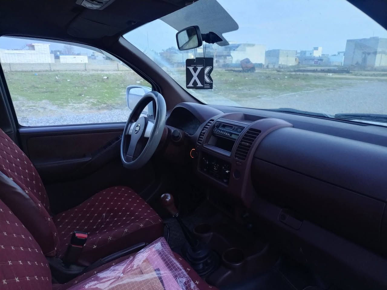 ناڤارە بـۆ فرۆشتن
2009 
رەقەم سلێمانی سەناوی تاکوو 28تازەیە 
گێرو مەکینی خۆیەتی تەرحە چوار تای تازە تەبرید ساردوو گەرەم بێ نووقسانی ماڵی دۆستە کامل بۆیخ نیە بە کامل ئەی فرۆشم ناو بەردەمی نەگەردە پێشەوی زۆر پاکە 
نرخی 75گەلاو معمەلە کەلارم 

***********
