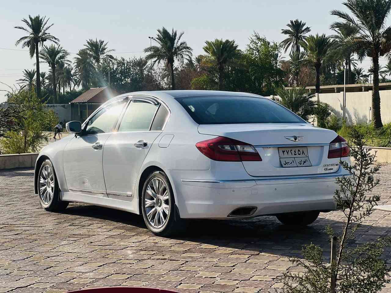 جينسس للبيع او مراوس
مديل 2014 
محرك V6 3300 
فول موصفات 
بصمه تشغيل 
تحكم ستيرن جهتين 
حساس امامي خلفي 
مثبت سرعه 
برده خلفيه كهرباء 
بصمه ابواب 
اشاير بل مري 
اشياير ترحيب بل مري من تفتح سياره
فتحه سقف 
كشنات جلد كهرباء 
تبريد 3 قطع  
منضومه تبريد  جديده 
تخم تاير جديد 
ضررها بيها 3 قطع صبغ بدون دواخل و بيها مكانات بارد  
و بعد بيها موصفات السياره حلوه و نضيفه و معروفه جينسس شنو السعر 130 و بيها مجال حك جيه المكان حلهو اذا اكو مراوس عادي  ***********
