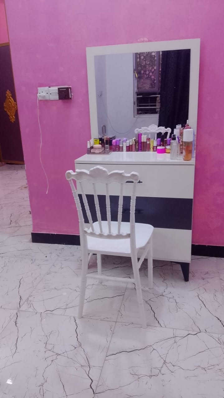 غرفه تركيه للبيع كل ضرر ما بيها خمس قطع مكان البلديات 350 وبيها مجال قليل


**إذا كنت صاحب هذا الإعلان وتريد حذفه لأي سبب، رجاءا أرسل رسالة إلى الدعم الفني**