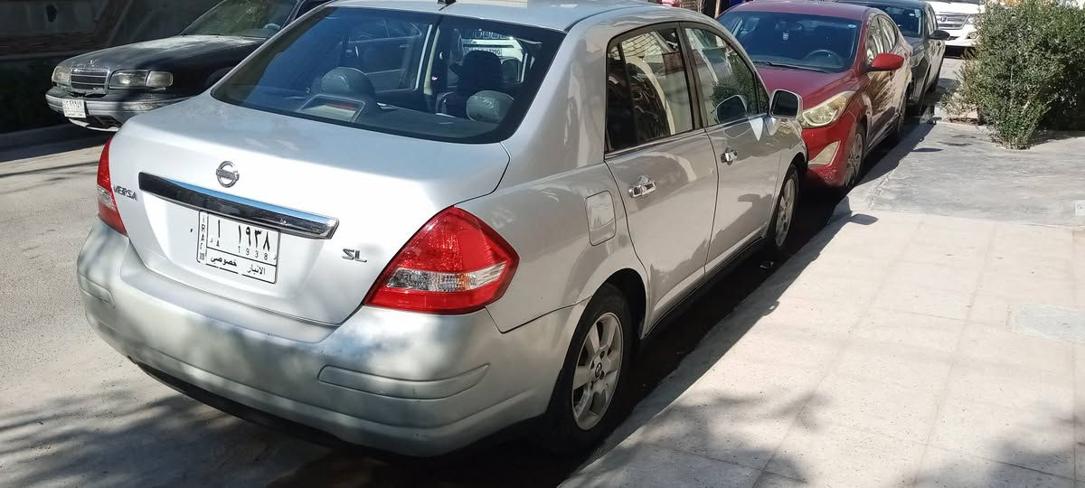 السلام عليكم للبيع نيسان فيرسا 2008 وارد امريكي حادثه جاملغ ايمن مبدل سيارة كهربائية كله بلاديه صدر نضيف للون سلفري رقم انبار مشروع وطني باسمي ملاحظه بسيطه بس محرك بي بدايه بوش نقص تبريد والتدفئة فقط سعر 65 بيه مجال عنوان بغداد حي الجهاد رقم الهاتف ***********
