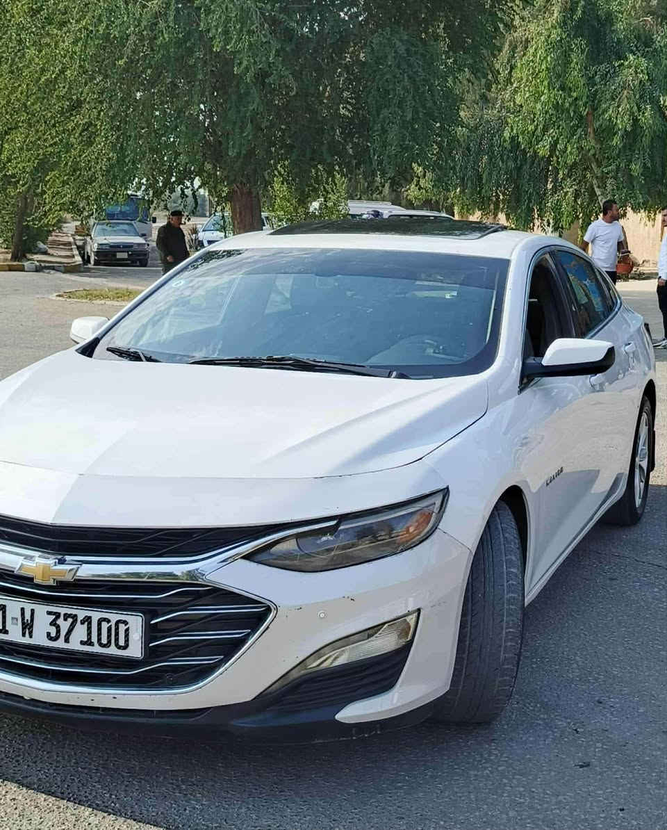 السلام عليكم 
للبيع ماليبو موديل 2019 LT2 وارد امريكي 1500 تيربو رقم بغداد 
فول مواصفات 
فتحة طكتين
٤ بصمات 
تبريد قطعتين 
تبريد و تدفئة بالكراسي 
شاشه كار بلي 
نظام اوتو ستوب 
منظومة لايت زنون
فيت بم جديد اصلي وكالة 
و باقي الموااصفات المعروفه
گير و مكينة كفالة و مسويلها ادامة كاملة  
السيارة حادثه بامريكا فقط بنيد مبدل نفس اللون  و بارد بالجنطة جوة الرقم ع كد شبر لغود و شواصي كفالة من الشخط
و صور الحادث بالمنشور 
و بالعراق بيها بارد بسيط هم ع كد شبر ب٣ مكانات و عندي الها سانورات عدد 2 
السيارة خير من الله و مابيها نقص برغي فقط الحدادية الامامية نسبة 70 بالمية
- مكان السيارة بابل مركز الحلة
اي استفسار ***********
