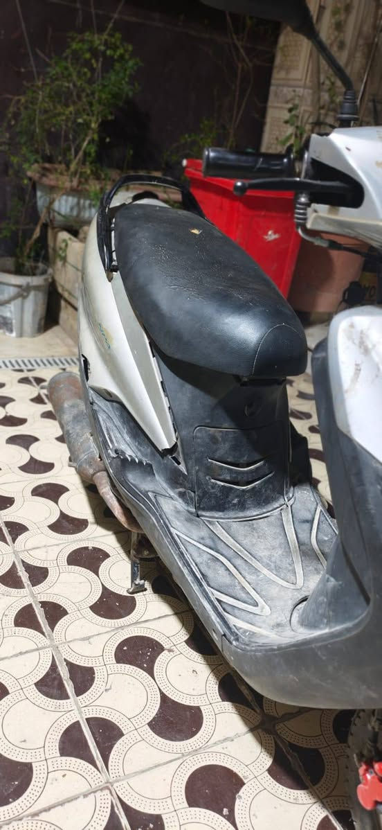 دراجه ماكس 140 نضيفه سعرها 200 بيها مجال بسيط  شغاله مكاني بغداد الدولعي *********** واتساب
