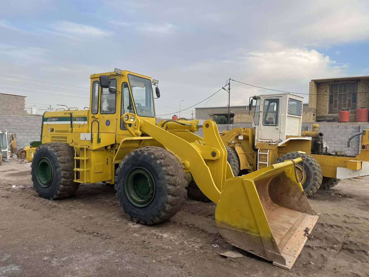 شفل حجم 85 كاوسكي مديل 2002 جاهز للعمل رقم مثنئ اسود راعيه ماندله سعر 225 ورقه وبي مجال مكفول وضمان كبل للعمل ***********
