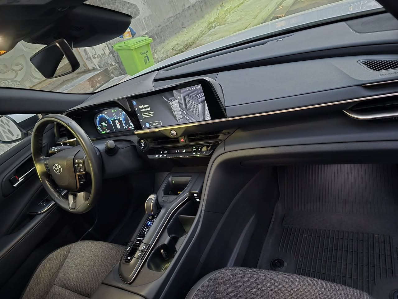 السلام عليكم ورحمه الله
🚗 تويوتا كراون XLE 2023 – وارد أمريكي 

مواصفات السياره👌الصور موجوده وياها رقم الشاصي حادث السياره فقط بنيد مبدل اصلي فافون ومصبوغ ياباني 

لون أبيض لؤلؤي – ماشي 25,000 مايل

كشنات جلد + مخمل مع تدفئة + كهرباء كاملة + سقف كنتاره اسود

قيادة ذاتية بالكامل + أوتو هولد + أوتو بريك

زنون عالي + إضاءة محيطية فخمة

قطعتين تبريد + نظام صوت 8 سماعات + شاحن وايرليس

ويل 19 إنج + مودات سبورت، سبورت بلس، إيكو، نورمال

مرايا أوتو دم + جام أمامي وخلفي أوتو + فور ويل درايف 

جام امامي خلفي جانبي UV ضد الاشعه فوق البنفسجيه

السياره مابيها اي نقص وجديده ماشيه قليل باسمي رقم بغداد

💰 السعر: 25800$ – الجادين فقط

📍 جاهزة للفحص والتسليم فورًا

“هاي السيارة للمميزين فقط، لمن يحب الفخامة والهدوء

والتسليم فورًا، السعر 25800$، تواصلوا عبر الخاص”

💡 *********** واتساب

#تويوتا_كراون #سيارات_فخمة #ToyotaCrownXLE #سيارات_مستعملة #فرصة_نادرة #بغداد_سيارات
