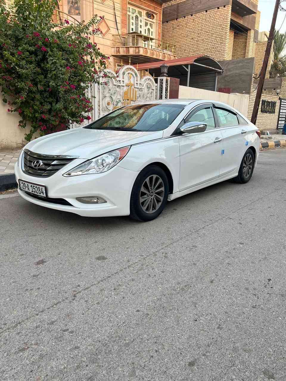 سلام عليكم سياره سوناته امريكي موديل ١١ رقم واسط مشروع وطني سنويه  لل ٢٩     محرك ٢٤٠٠ كير ومكنيه مكفولات حداديه صدر تبريد كهربائيات كلها شغاله  دواخل عسلي نضيفه كلش سياره واردها جاملغ  وبنيد بدون ضرر داخلي صبغ فقط وباب سايق كلير ماشيه ١٨٠ حقيقه جاهزه للاخير السعر ٨٧ $ العنوان واسط  للاتصال والاستفسار  ***********
