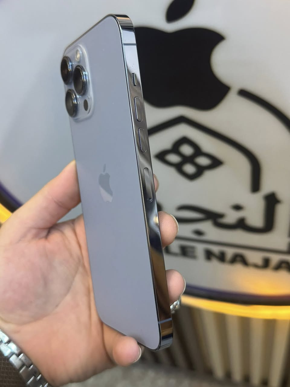 ١٣ برو ماكس ٢٥٦ كله شغال ب ٤٧٥ مكاني النجف ***********
