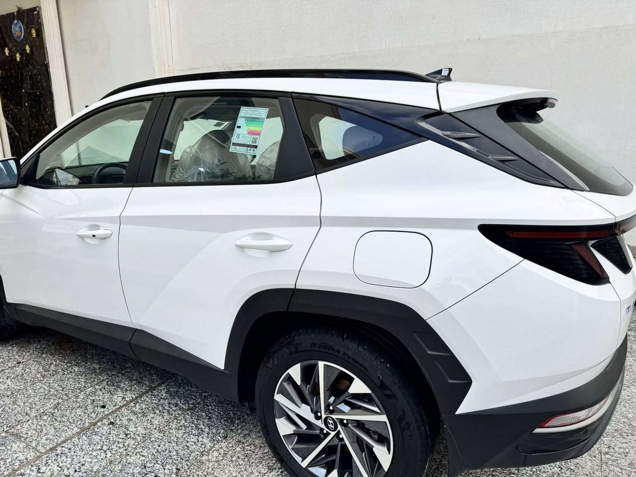 السلام عليكم ورحمة الله للبيع توسان 2024 خليجي ماشيه 29 الف كيلو محرك 2000 دوش كفاله عامه حته من الرصعه اخت الزيرو رقم بغداد بصمات ثنين مواصفات فول بانوراما جنطه كهرباء كشنات كهرباء سايد بريك بصمه شاحن لاسلكي بصمه مري اوتو كاميرا كشنات تدفئه وتبريد تخم تاير مال الشركه مكانها بالرمادي كفاله عامه لابارد ولا قطره صبغ وشرط الفحص وبيها سونار جديد سعره 223 وبيها مجال قليل الشراي يتصل 
***********
