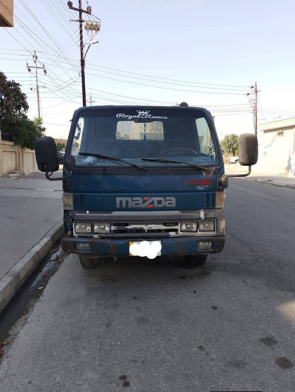 السلام عليكم
قلاب مازدا للبيع
موديل 95 
ماكينه معمر جديد رايمن 
طخم تاير جديد 
زوج باتريات جديده 
كهربائيات شغاله كامل 
رقم نينوى باسمي الشرعي 
حصه جاز بيها 
عنوان موصل
تواصل على الارقام 
***********
***********
