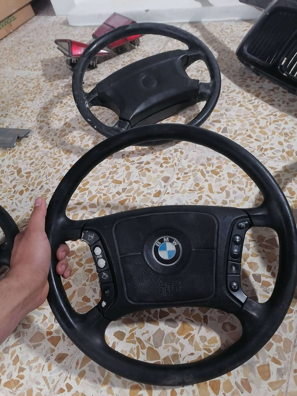 سلام عليكم.. من رخصه الشباب
أغراض بي ام دبليو بدي 500
للفائدة اي شي يخدمكم نزلي بتعليق ورد عليك ونطيك سعرة بيهم كصه وبيهم عراقي 🖤

درك ستيرن ارباك ثلاثه كصه ووحدة عراقي

دعاميه اماميه كاملا حته الأركان جديدة بيها فطر بالوجه 

دوسات ابواب لمتدد وعاديات
بكلايتات وسطيات صندوق
سكنات زوجين اصفر وبرتقالي

كزوزات ثنين رياضي مفتوح صوتهم قمبلا عل سته سلندر والثمنيه ماركه راميوس مع صالصنه وسطيه 500
انارة داخليه كصه 
قبغات سماعه خلفي نضيف
بوردات تبريد اوتو 93 وفوك كصه
قبغات جوة السترين
يدات أبواب داخليه طخم كصه
لحيه اماميه 500
سمجه رفيعه مع العطرات الوسط والجوانب
واسف على اطاله ومكاني موصل وهذا رقمي ***********
***********
