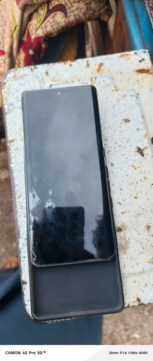 سلام عليكم تلفون Infinix ZERO 40 5G للبيع أو مراوس ايفون مابدل بي شي السعر 250 وبي مجال العنوان البصره المشراق الجديد *********** بس واتساب
