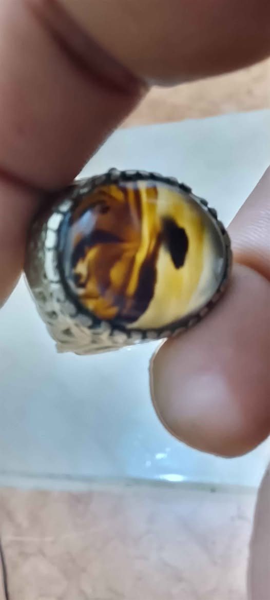 محبس عقيق يماني قديم 
الفضه عيار 925 مختوم سعره35
*********** البصرة, العراق
